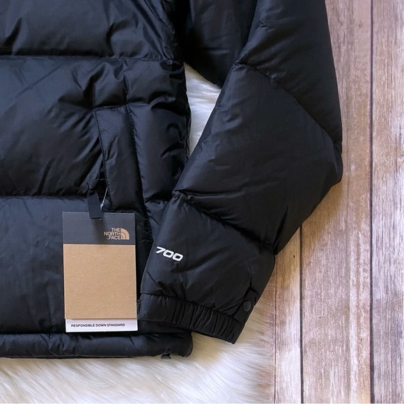 The North Face Women’s 1996 Retro Nuptse Black Jacket - Picture 4 of 10